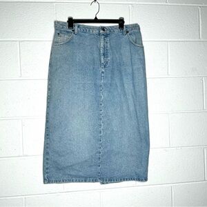 < Vintage St. John's Bay Light Blue Denim Pencil Skirt >